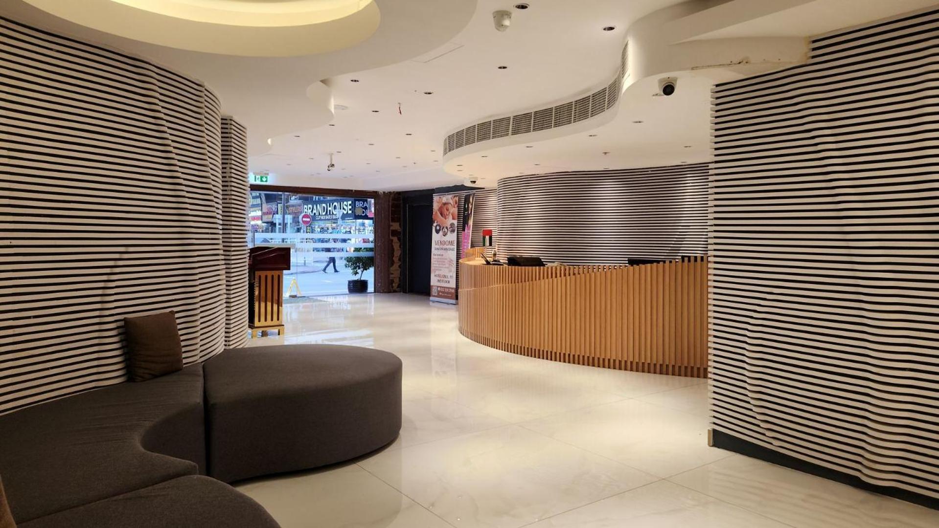 Vendome Plaza Hotel Dubai Exterior photo