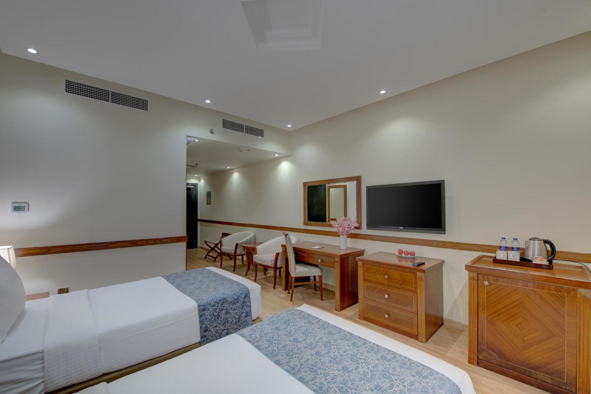 Vendome Plaza Hotel Dubai Exterior photo